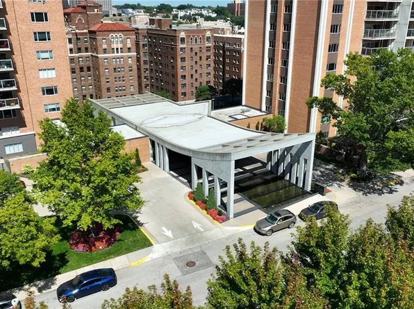 221 W 48th St APT 602, Kansas City, MO 64112