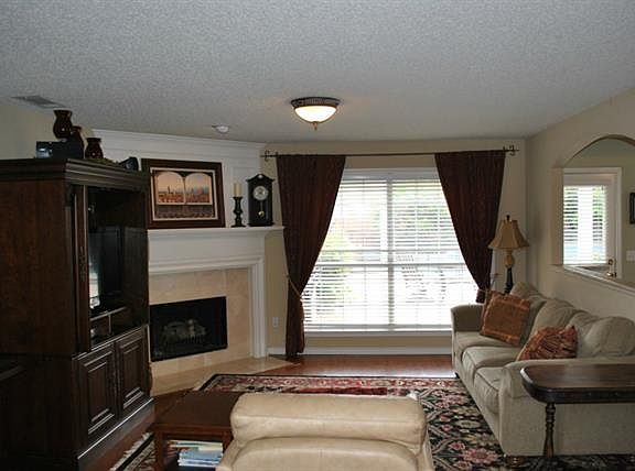 4th image of 1204 Brittainy Dr