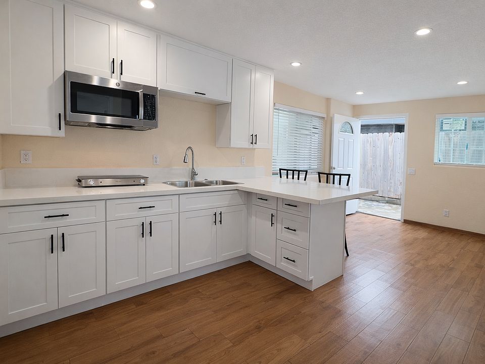 1st image of 1904 Stewart St #1A