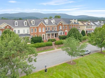 219 Grass Dale Ln, Crozet, VA, 22932