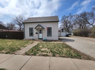 423 N 16th St, Blair, NE 68008