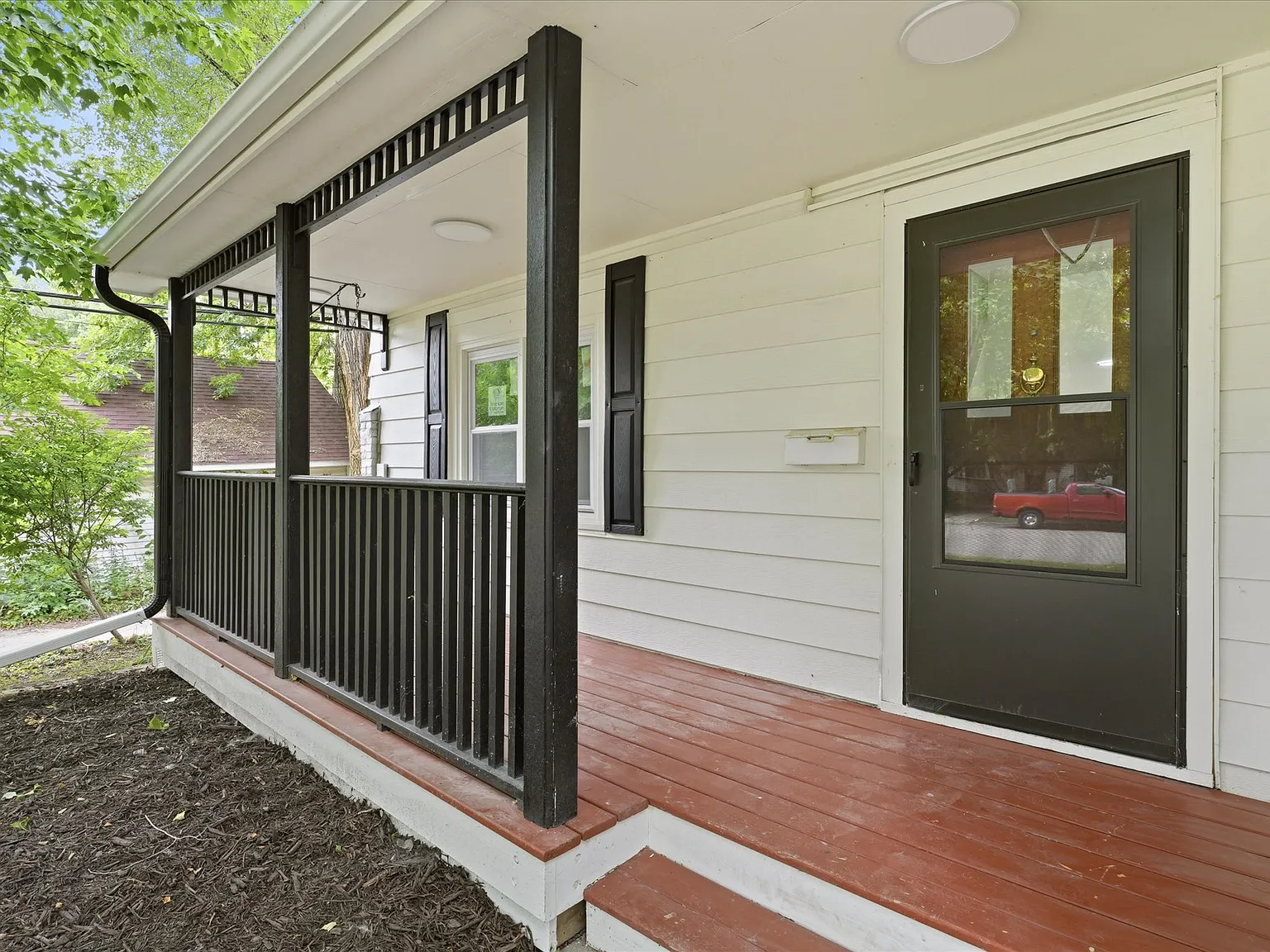 Robbinsdale Single Family Home 3/3/2 Fully Renovated — Photo 4