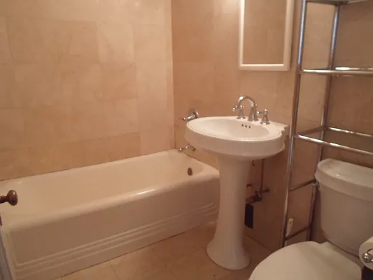 Sold by Manhattan Network Inc. | media 9