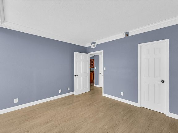 4th image of 5220 Seawall Blvd APT 331