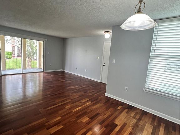 4th image of 528 Orange Dr APT 21