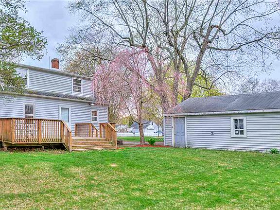 2nd image of 2402 Wallace Dr