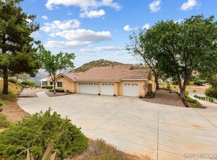 10098 Pebble Creek Ln, El Cajon, CA 92021
