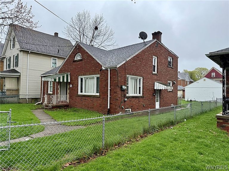 Listing photo 2