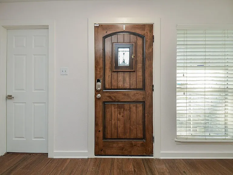 3722 Brier Gardens Dr — Photo 2
