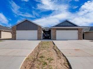 2905 S Maize Rd, Wichita, KS 67215
