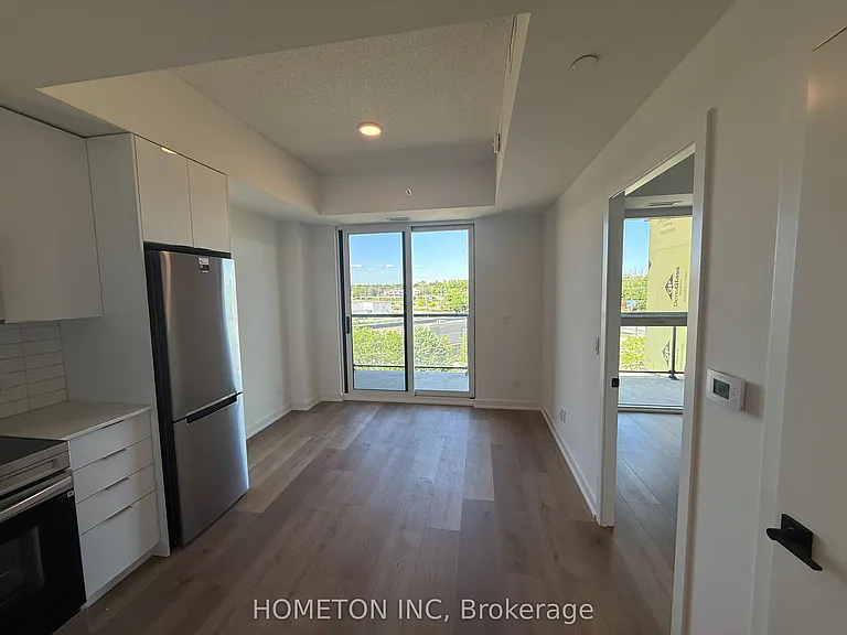 33 Erie Ave #401 — Photo 2