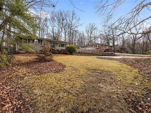 4th image of 507 Valleybrook Dr
