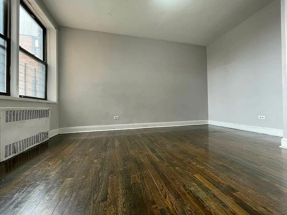 2nd image of 3900 Kings Hwy APT 5a