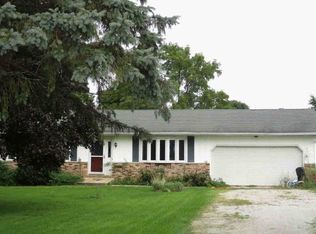 2124 Hill Trail Rd, Bremen, IN 46506