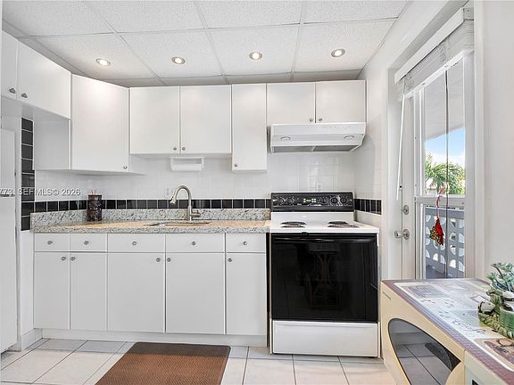 5th image of 3133 S Ocean Dr APT 318