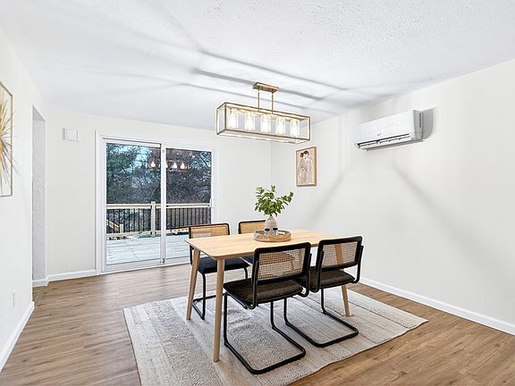 5th image of 1923 Ivanhoe Dr