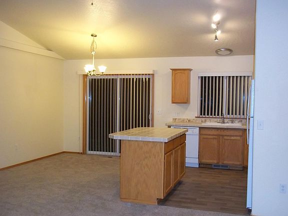 Dining Room/Kitchen