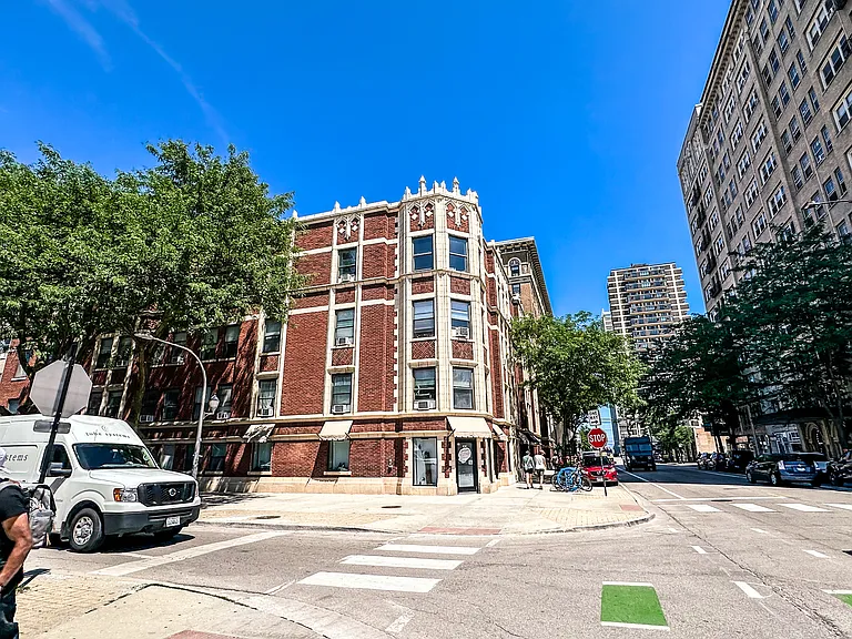 6207 N Winthrop Ave #30 — Photo 14