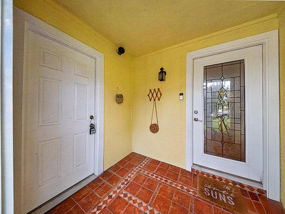 3rd image of 6007 Raintree Trail