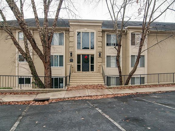 2nd image of 4487 Post Pl APT 43