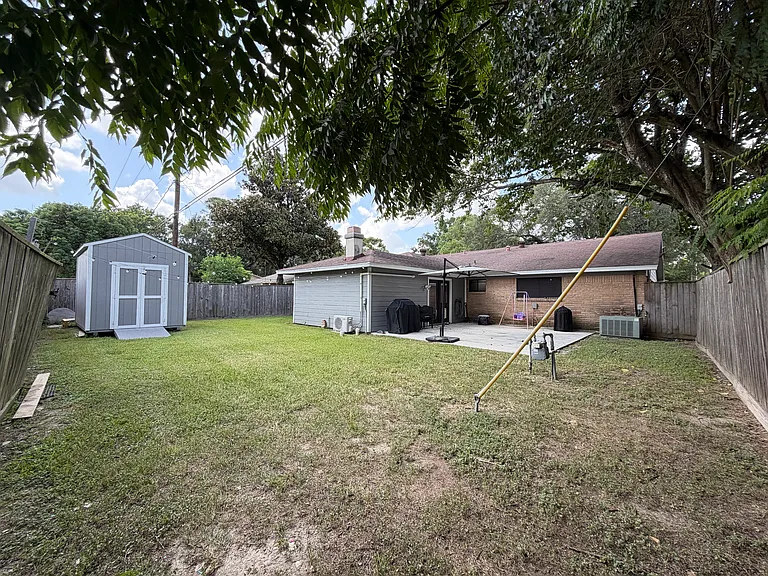 4234 Fleet Ln — Photo 14