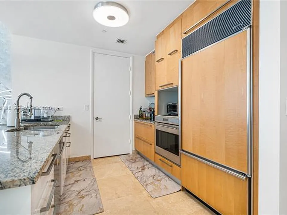 16001 Collins Ave #CU-3002