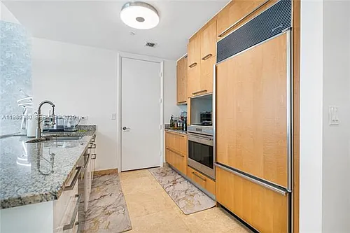 16001 Collins Ave Photo 1