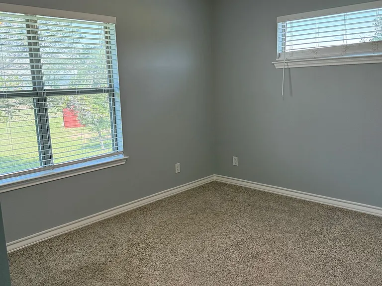 517 FM 473 — Photo 8