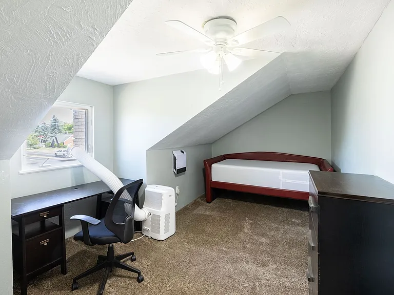 Shared And Private Rooms - Man Cave In Rexburg — Photo 18
