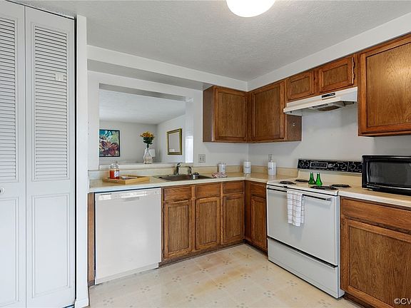 5th image of 7712 Balla Ct