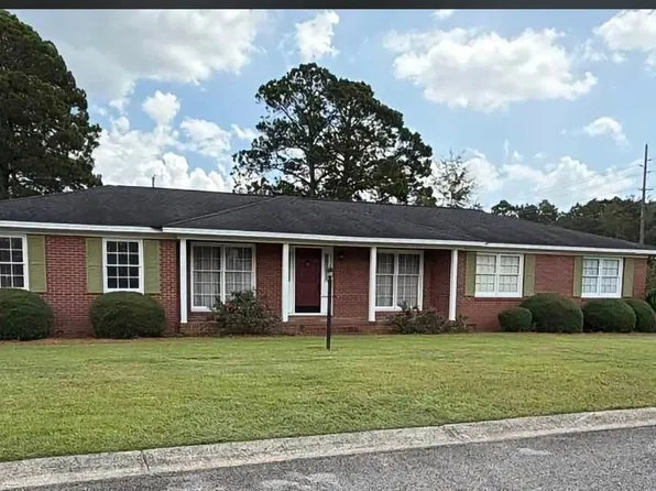 1613 Goff Cir, Cordele, GA 31015