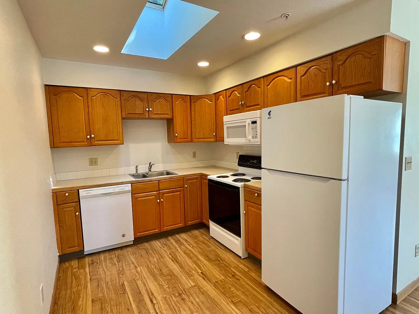 Move In & Save - 2 Week FREE Rent - $700 Deposit!! Downtown Fort Collins Apartment | Walk to Old ... — Photo 3