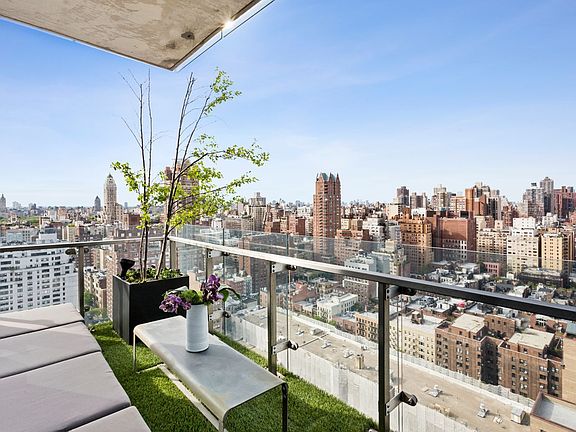 4th image of 255 E 74th St APT 20C