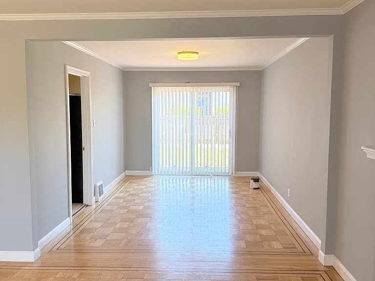 943 Palmito Dr — Photo 3