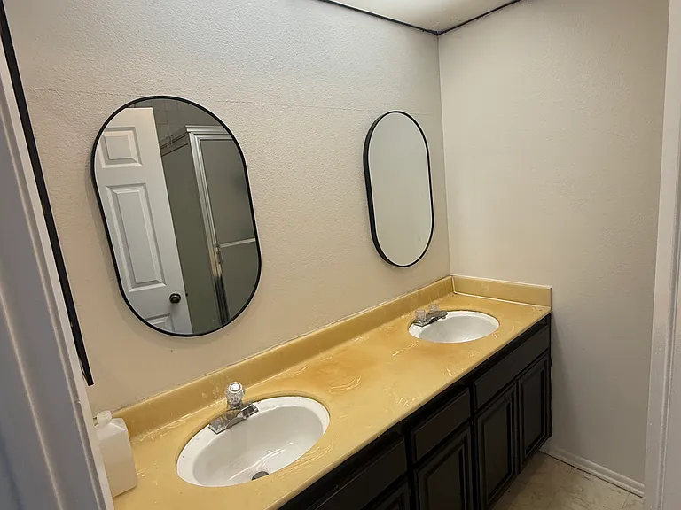 21815 Saticoy St #35 — Photo 9