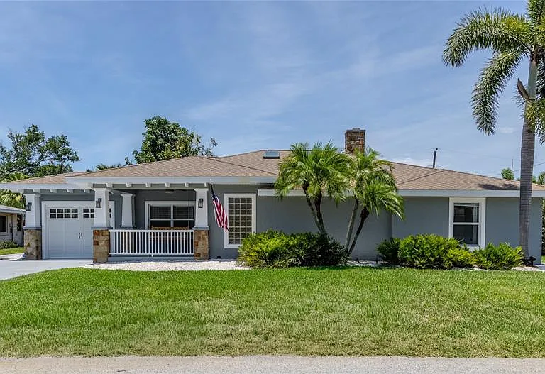 416 Sunset Dr — Photo 1
