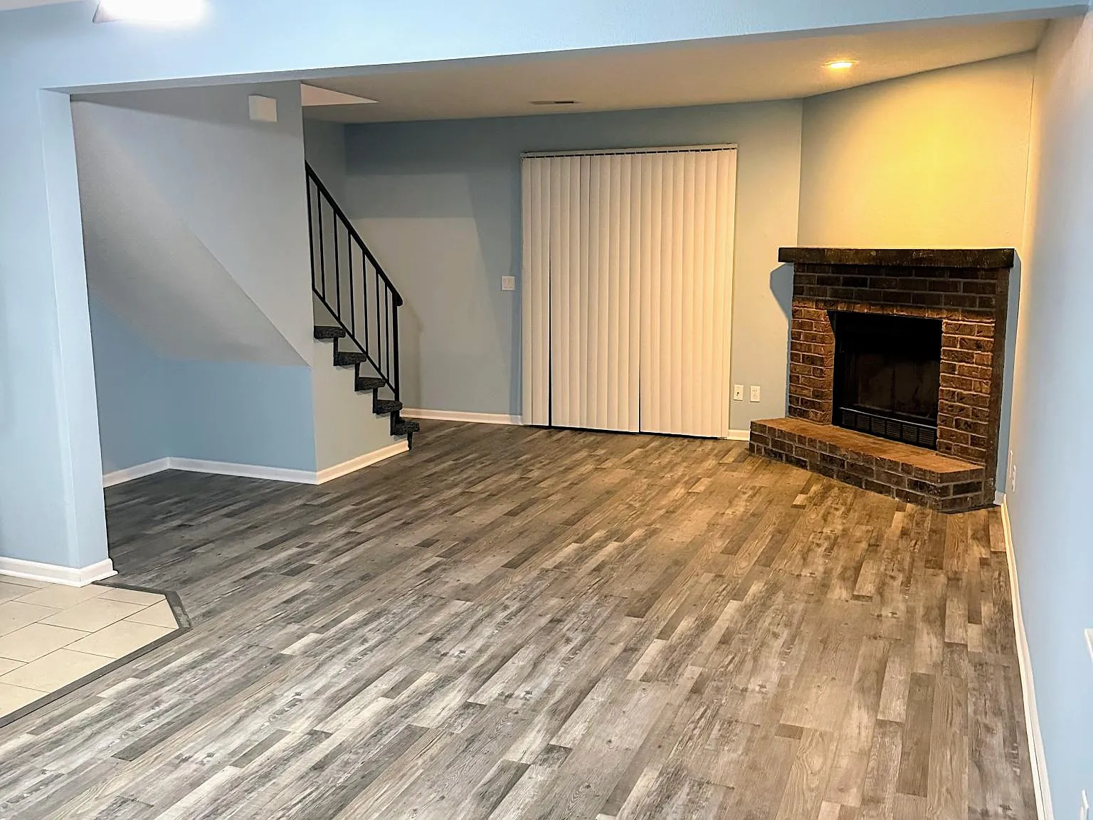 3 bed, 1.5 bath, 1350 sqft, $1,550 — Photo 3