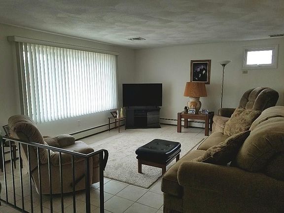 4th image of 87 Cleveland St