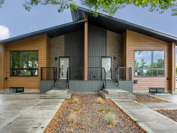 5537 N 51st Ave #4, Lacombe, AB T4L 1K9