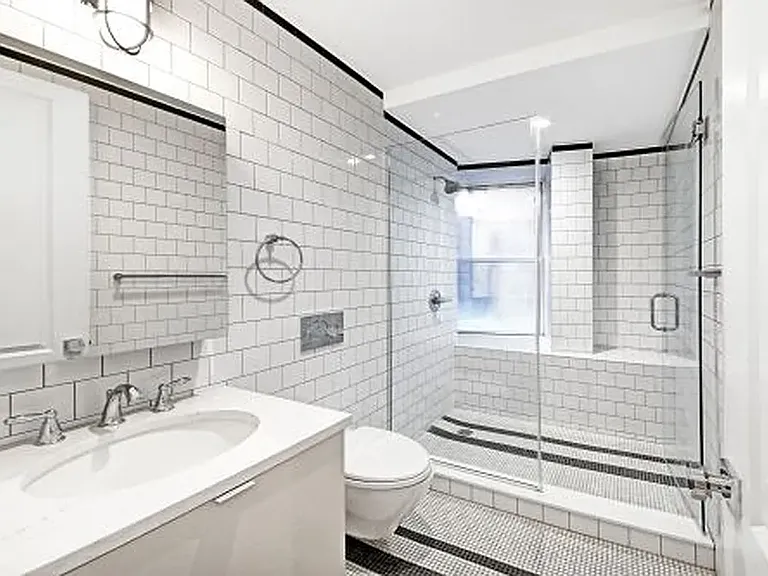 57 2nd Ave #2/3 — Photo 18