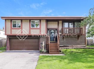1307 Foxcroft Dr, Aurora, IL 60506
