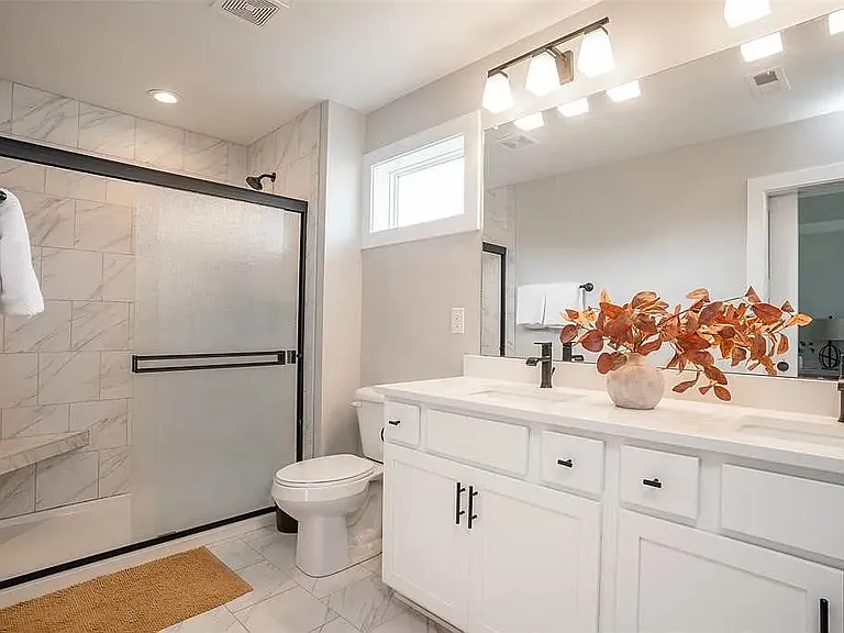 3217 Lakeview Dr SE — Photo 5