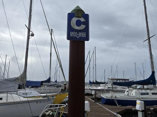 SE Bay Blvd #M-121, Newport, OR 97365