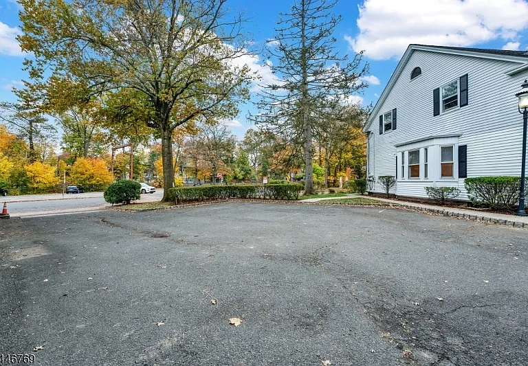1 Lenox Pl #A — Photo 26