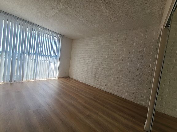 3rd image of 161 S Occidental Blvd #301