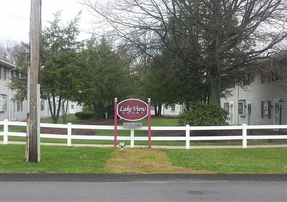 2nd image of 130 Horne Ave