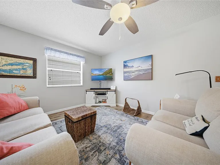 296 Emmalee Pl — Photo 2