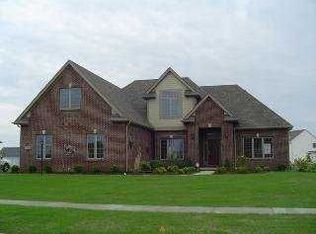 8402 Snapdragon Ln, Monclova, OH