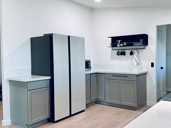 4th image of 6782 Mount Shasta Ave