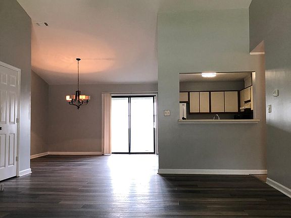 3rd image of 1298 Britain Dr #1298